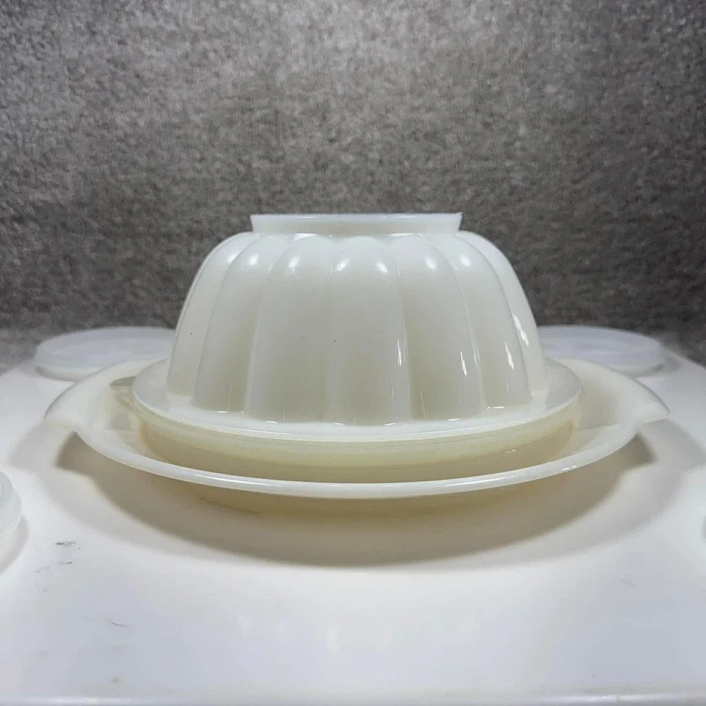 Tupperware Jel-N-Serve Jello Mold Set White‎ Vintage Interchangeable Seals